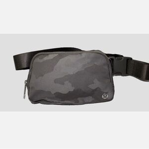 Lululemon Everywhere Belt Bag - Heritage Camo Max Rover White Opal -OG Strap